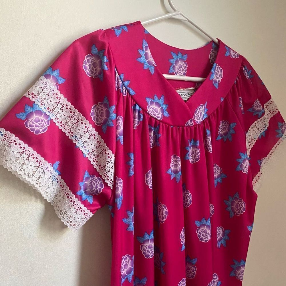 Women's Pink Floral Lace-Trim Nightgown